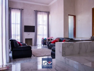 7 Bedroom House