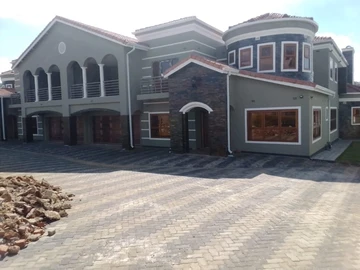 8 Bedroom House