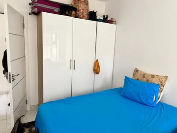 3 Bedroom Flat & Apartment
