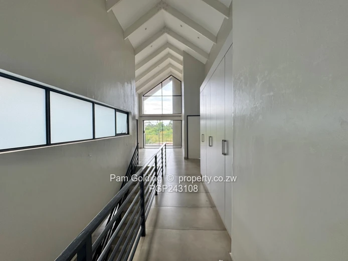 Upmarket duplex apartments to let - Helensvale 