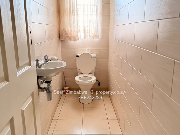 Marlborough 4-Bed with Elizabeth Windsor Road frontage ! 