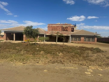 6 Bedroom House