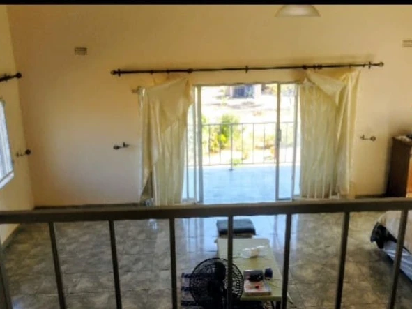 6 Bedroom House