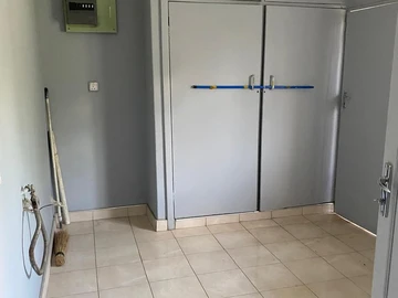 2 Bedroom Flat & Apartment