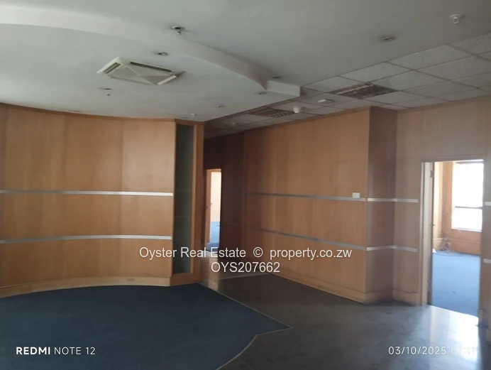 Office Space in a Prestigeous Building (Sole Mandate)