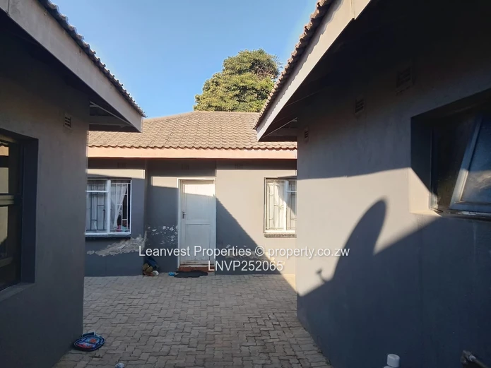 Modern  House For Sale in Zimre Park 