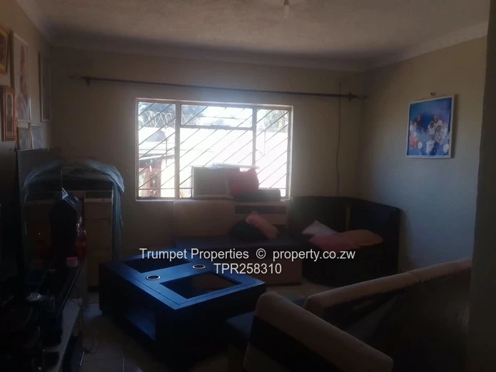 Corehouse for sale in Budiriro Tabudirira Area