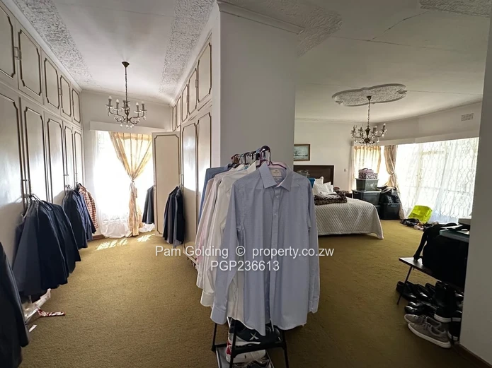 Elegant Well-maintained Family Residence (Sole Mandate)