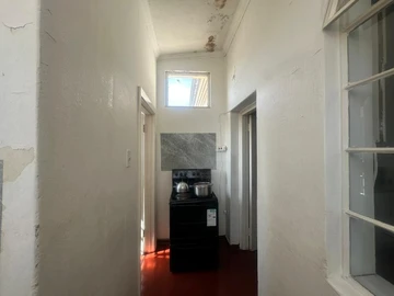 2 Bedroom Flat & Apartment