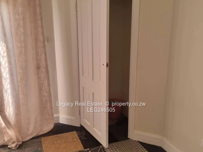 High-End Helesvale Home With Gym & Borehole.