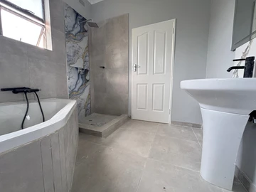 3 Bedroom Garden Flat