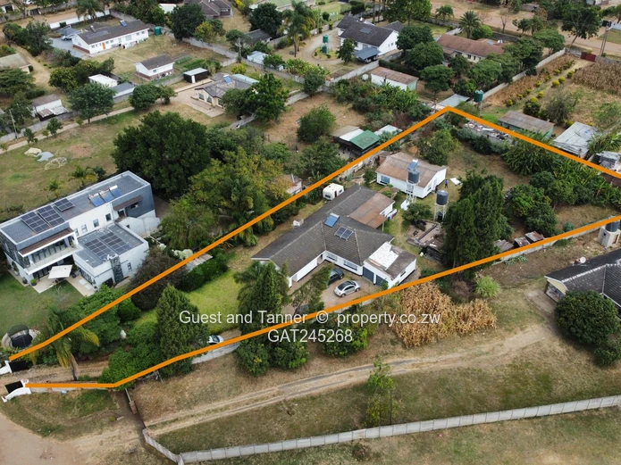  6-Bedroom House For Sale In Old Marlborough