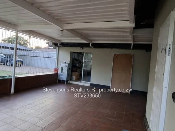 Emerald Hill 4BR Family Home — Solar, Borehole, Large Garden