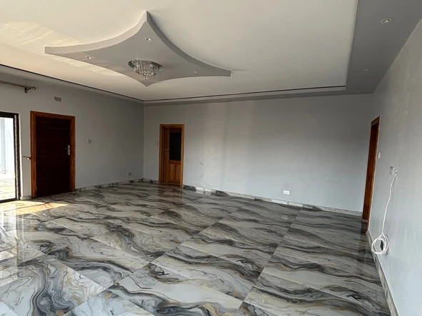 6 Bedroom House