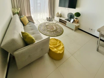 3 Bedroom Flat & Apartment