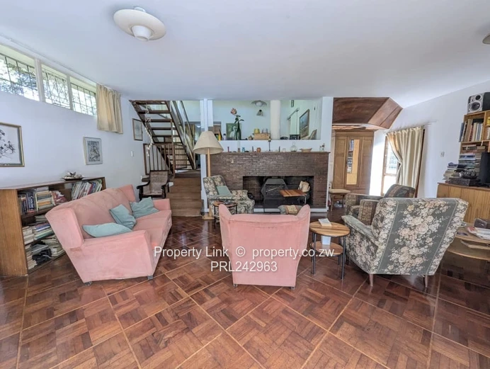 Family Sanctuary On Over An Acre (Sole Mandate)