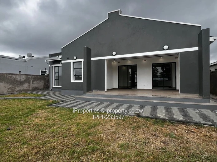 3-bedroom house in Peakwood Village, Greendale (Sole Mandate)