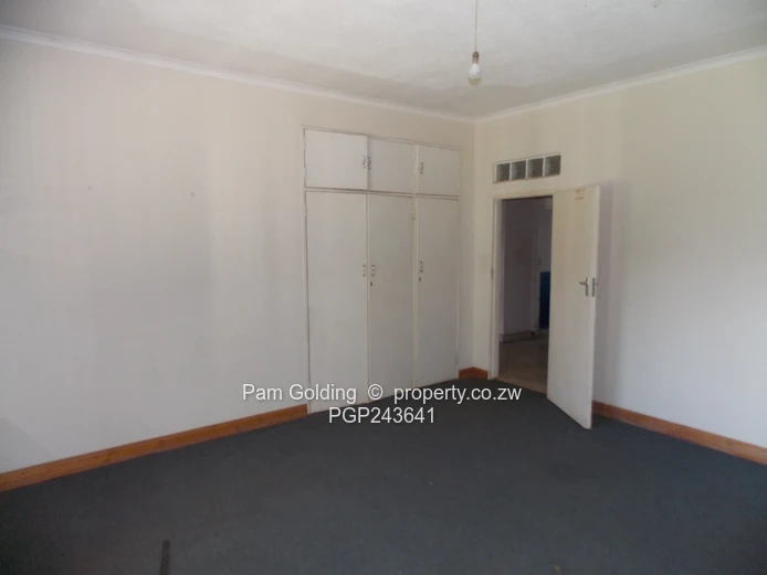 Peaceful Country Living Close to Chinoyi (Sole Mandate)