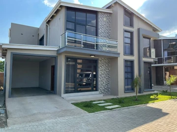 6 Unit Townhouse Complex