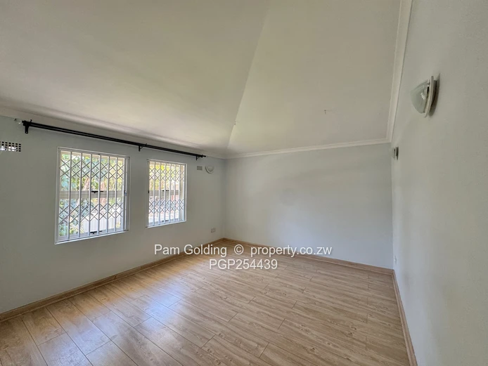 Newlands – Spacious 3 Bedroom Townhouse In Exclusive Complex