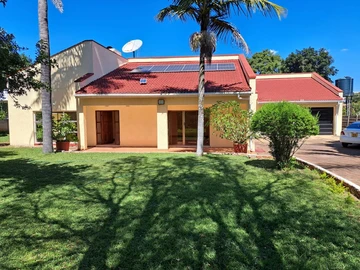 5 Bedroom House