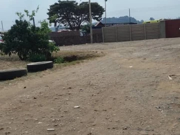 Commercial & Industrial Land