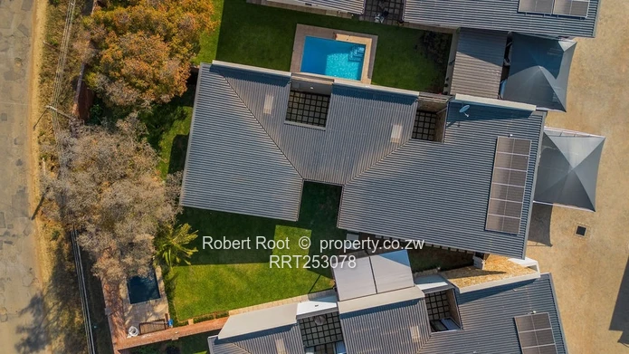 NEWLANDS - EXCEPTIONAL TOWNHOUSE (with Pool)