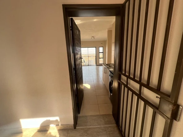 2 Bedroom Flat & Apartment