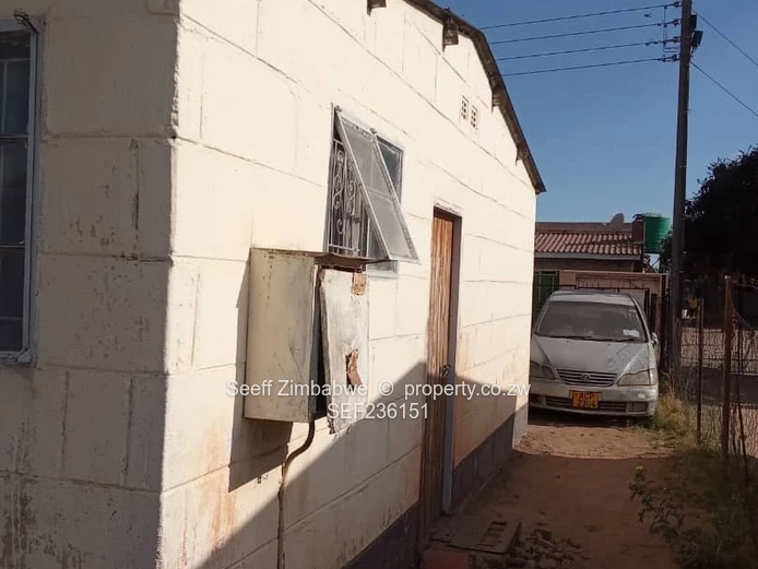 Mabvuku 2-Bed Block Home with Parking & Yard