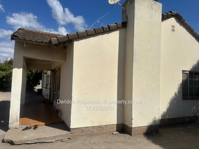 3BR, 2BA Family Home with Spacious Paved Yard in Msasa Park