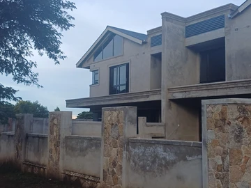 4 Bedroom Garden Flat