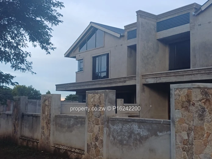 4 Beds, Double Storey Apartment (Sole Mandate)