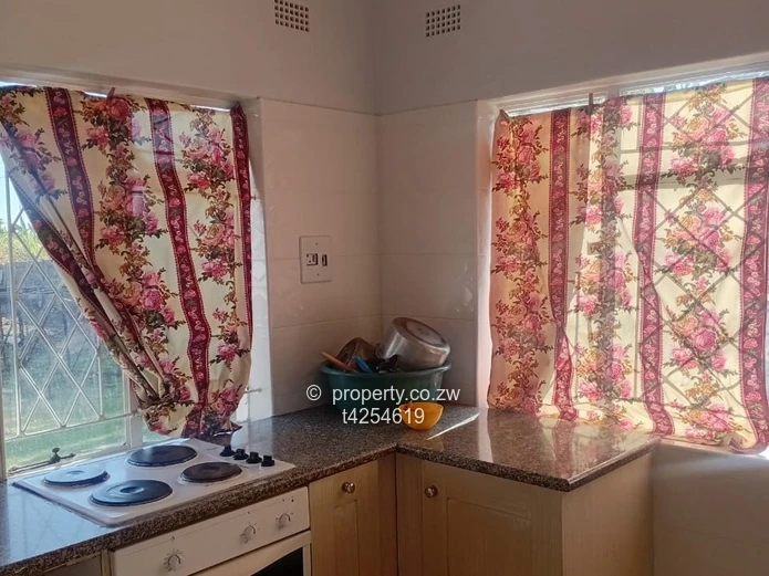 Avondale 3 bedroomed house to Rent 