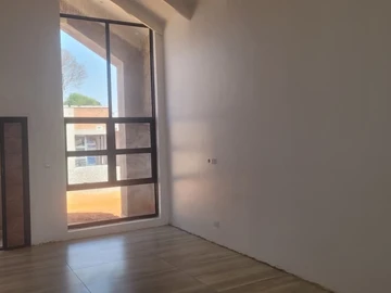 3 Bedroom Flat & Apartment