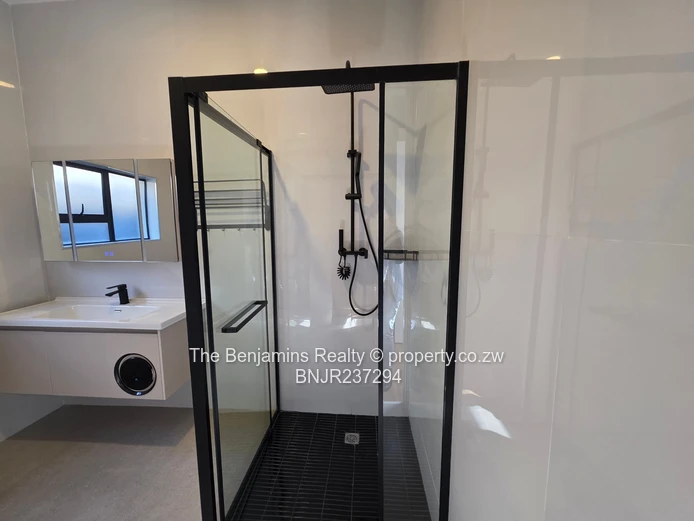 Four Bedroom Townhouse In Mount Pleasant