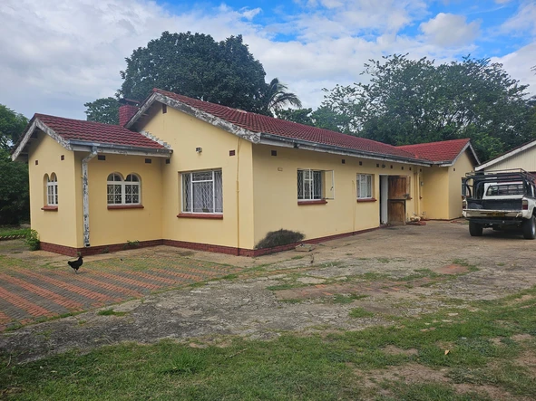 Spacious 4-Bed Home in Emerald Hill with Pool & Borehole