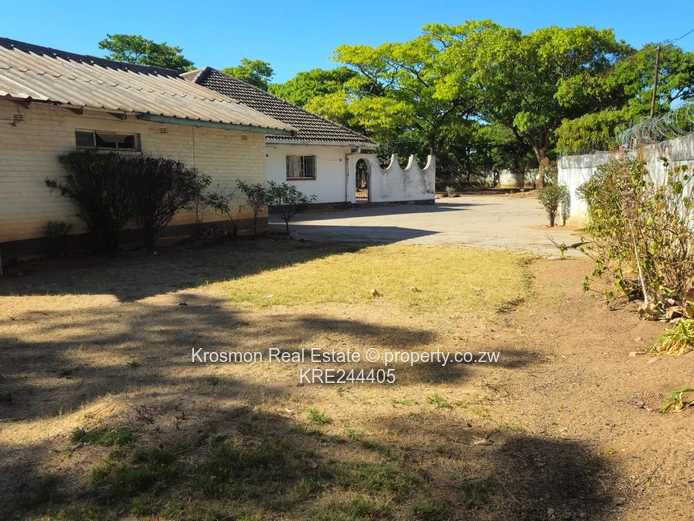 Marondera/winstonpark 5-Bed Home on 4250m² 