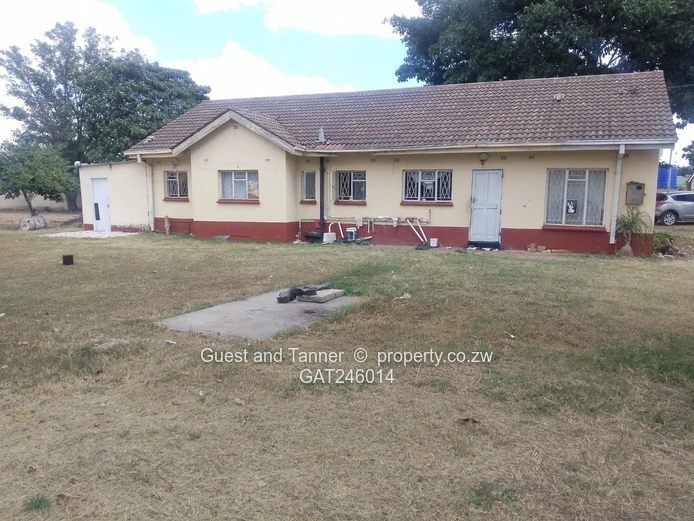 4 BED House for Sale in Waterfalls with Title Deed