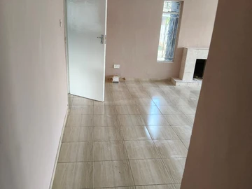 3 Bedroom Flat & Apartment