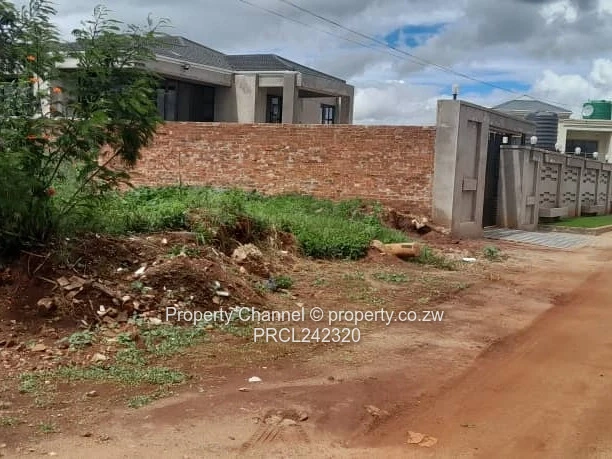 Serviced Upmarket Stand – Walled 2 Sides