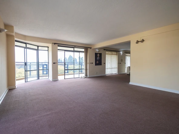 Spacious 7Th Floor Apartment - Northfields