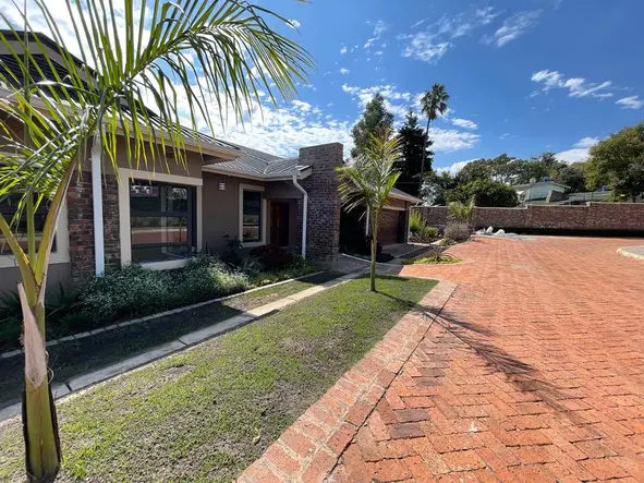 6 Unit Townhouse Complex