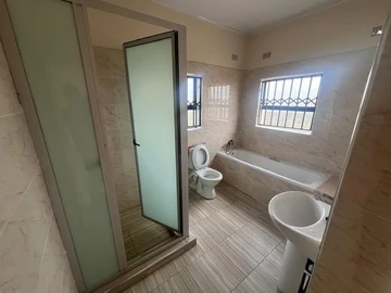 Charming 3-Bedroom Cottage in the Heart of Sandton Park 
