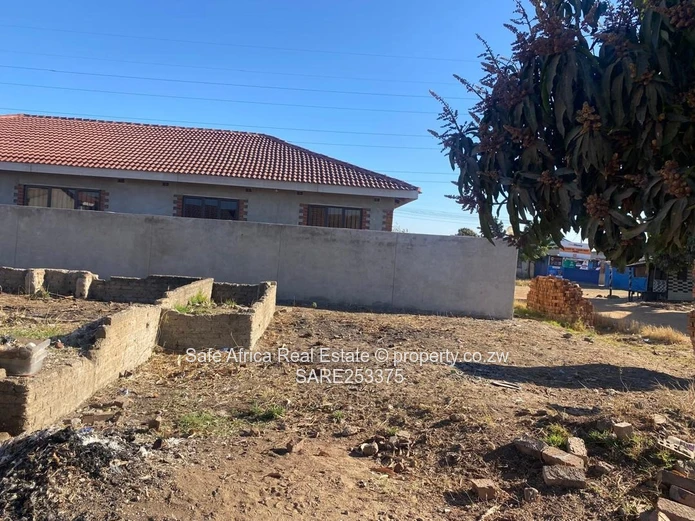 Glen- View Area 8- Makomva Shopping Centre Residential Stand For Sale