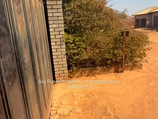 Modern 5-Bedroom Home Gillingham Estates, Dzivarasekwa Ext For Sale