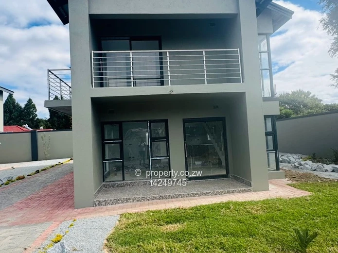 Marlborough East 4 bedroomed duplex apartment for rent 