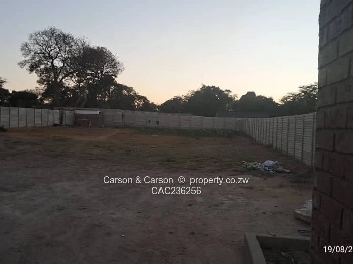 Walled & Gated 1,000m² Stand in Prospect 