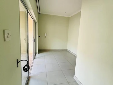 3 Bedroom Flat & Apartment