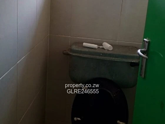Spacious 3-Bed Solar Home with En Suite in Msasa Park