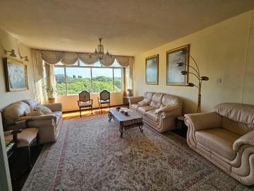 3 Bedroom Flat & Apartment